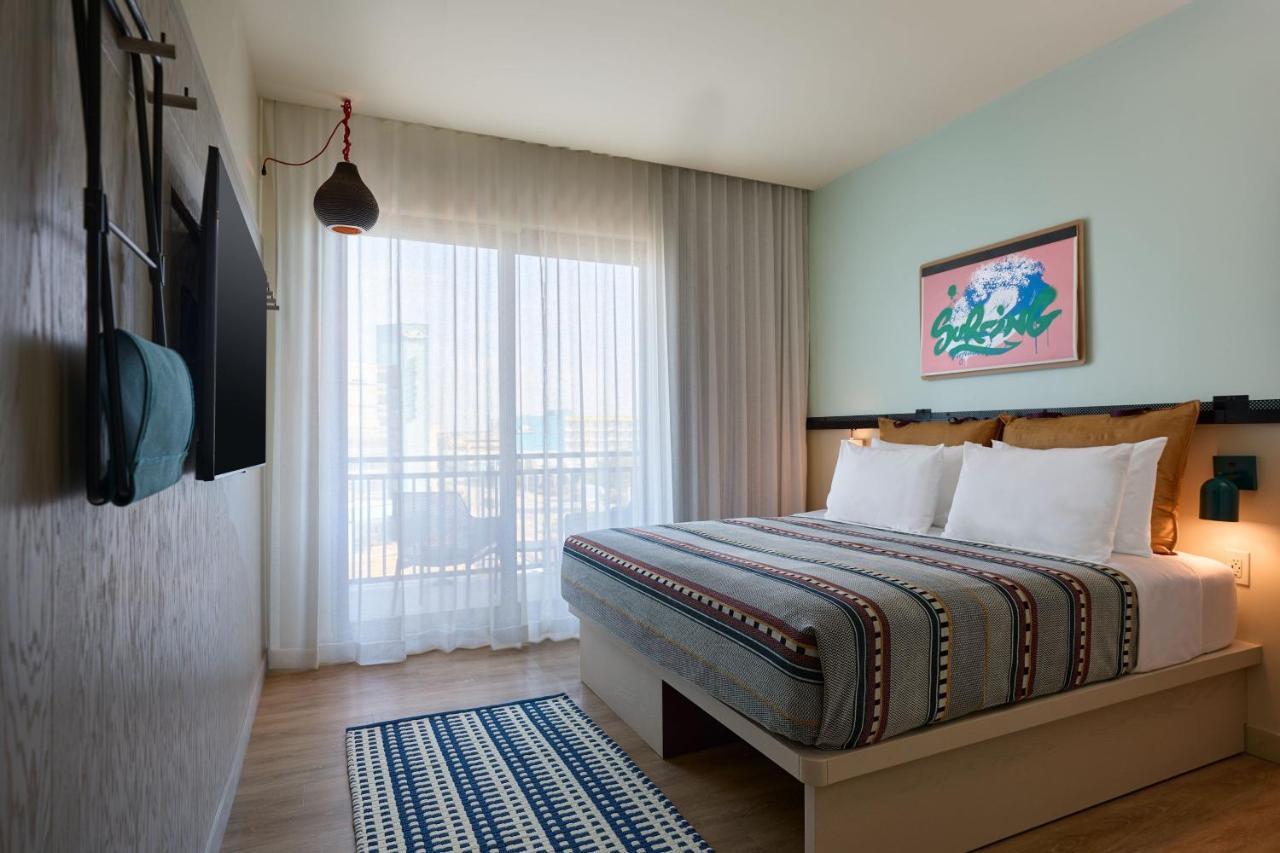 Moxy Virginia Beach Oceanfront Exterior photo